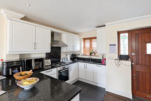 Kitchen- click for photo gallery